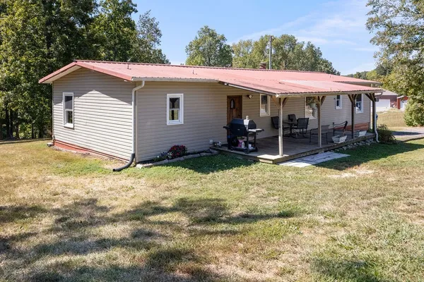 $245,000 | 6184 Dewey Carr Road, Bethpage, TN 37022