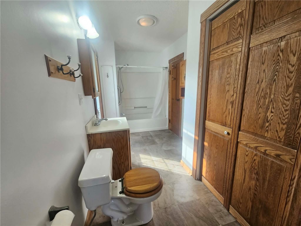 4218 Ridge Road Williamson, NY 14589 - Photo 10 of 16