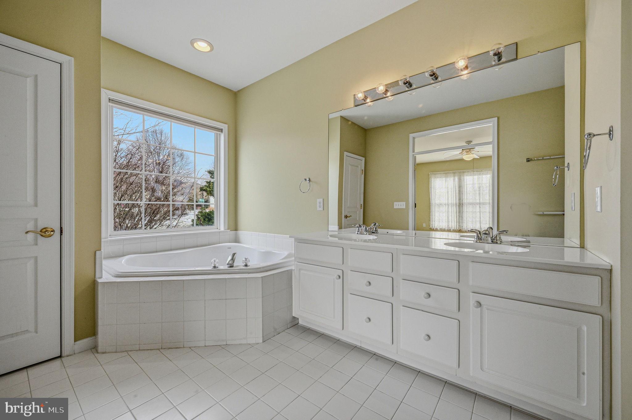 101 Violet Drive Kennett Square, PA 19348 - Photo 44 of 58 Bath