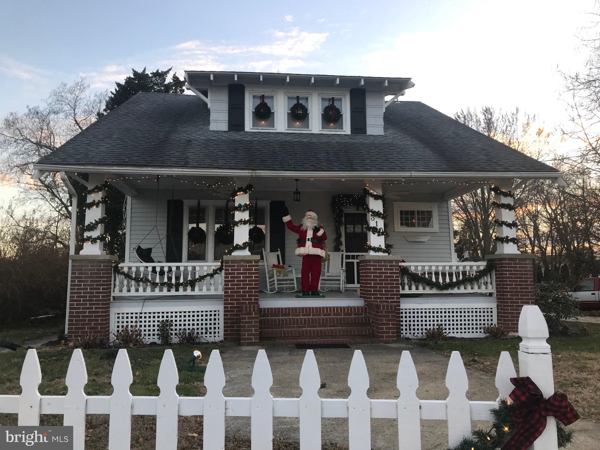 310 Methodist Road Newport, NJ 08345 - Photo 38 of 42 Holiday Decorations