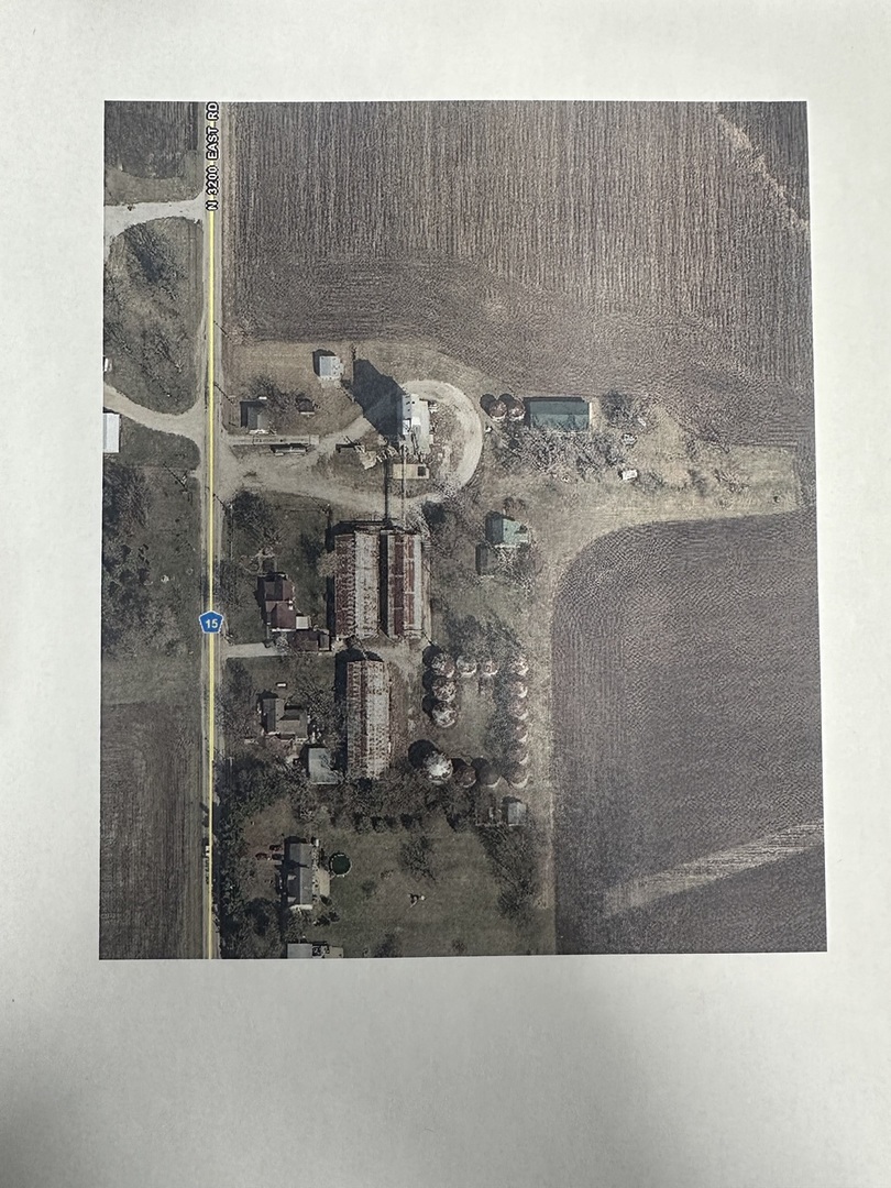 4499 North 3200 East Road Arrowsmith, IL 61722 - Photo 20 of 20 a bathroom with a shower