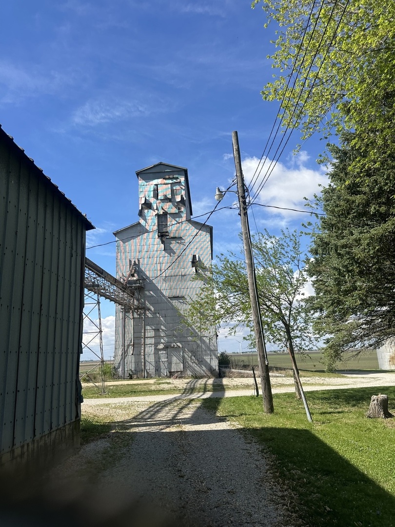 4499 North 3200 East Road Arrowsmith, IL 61722 - Photo 3 of 20 a view of swimming pool