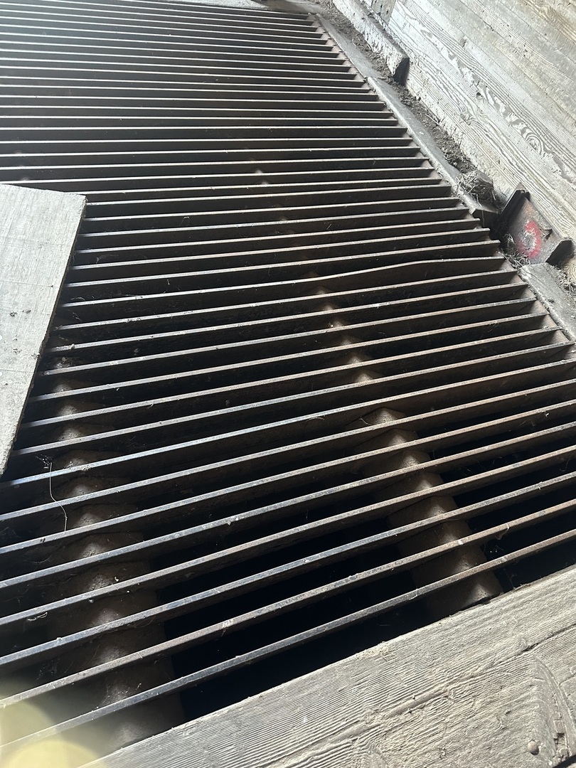 4499 North 3200 East Road Arrowsmith, IL 61722 - Photo 7 of 20 a view of a brick building with wooden floor