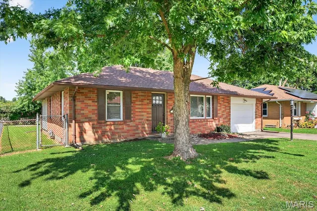 $155,000 | 125 Roberts Street, Jerseyville, IL 62052