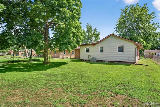 $155,000 | 125 Roberts Street, Jerseyville, IL 62052