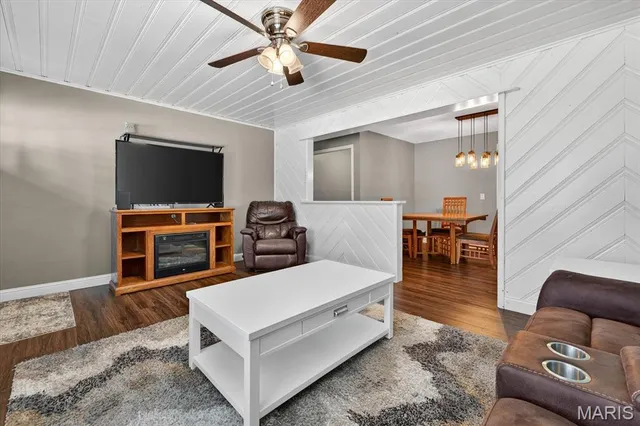 $155,000 | 125 Roberts Street, Jerseyville, IL 62052