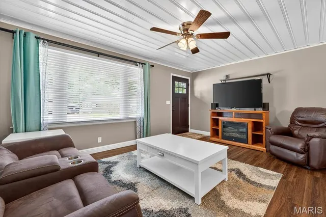 $155,000 | 125 Roberts Street, Jerseyville, IL 62052