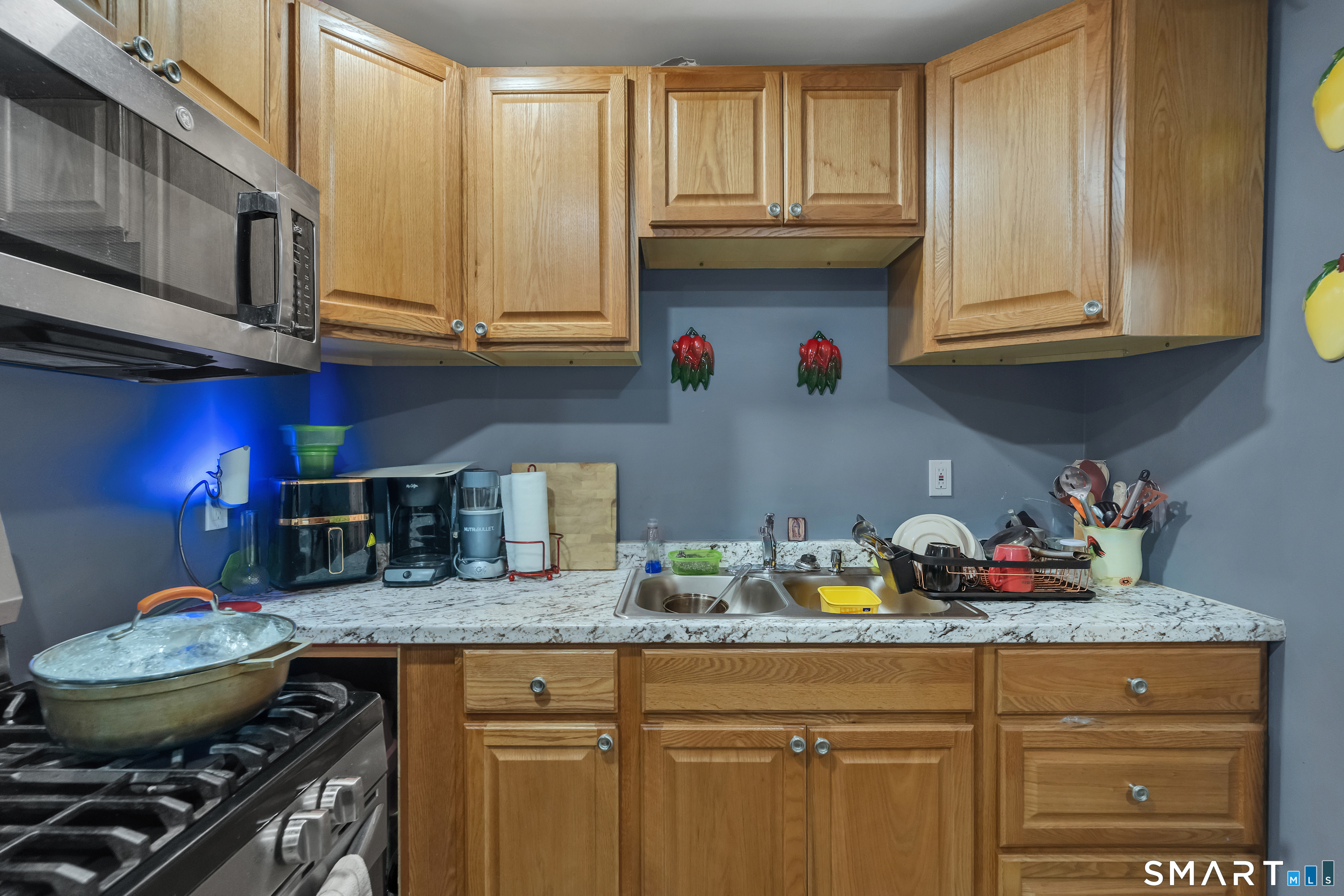644-646 Maple Street Bridgeport, CT 06608 - Photo 7 of 40