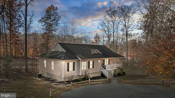 $1,099,000 | 14 Oak Road, Bumpass, VA 23024