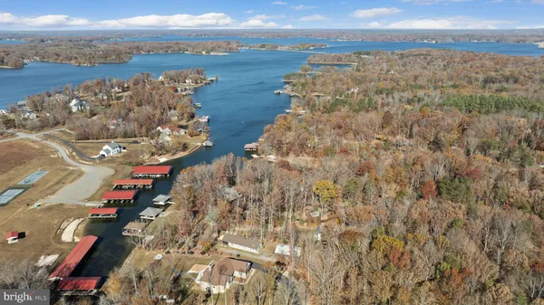 $1,099,000 | 14 Oak Road, Bumpass, VA 23024