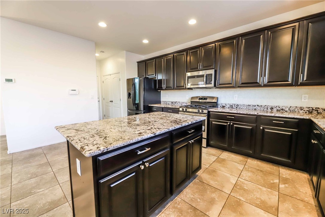 10723 Centerville Bay Court Las Vegas, NV 89179 - Photo 6 of 18