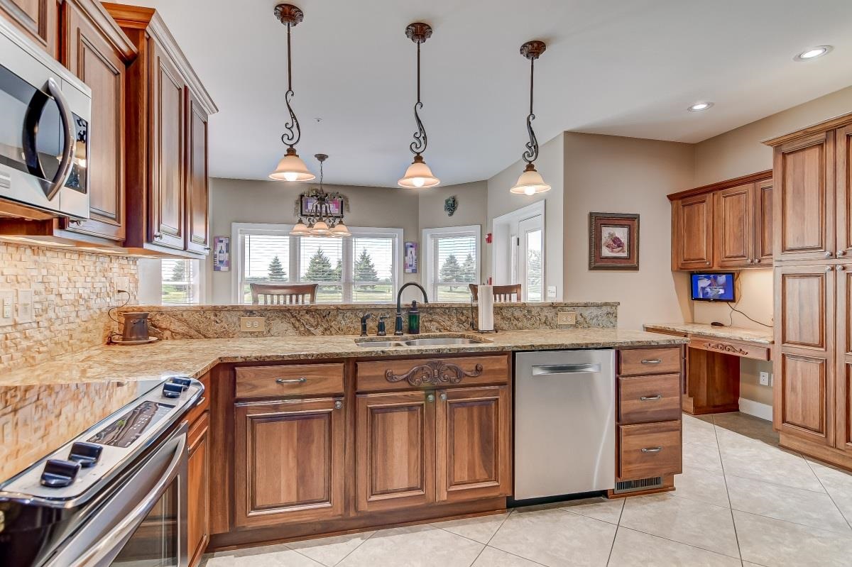 380 Bourbon Street Springfield, IL 62707 - Photo 8 of 50 Gallery Image 8