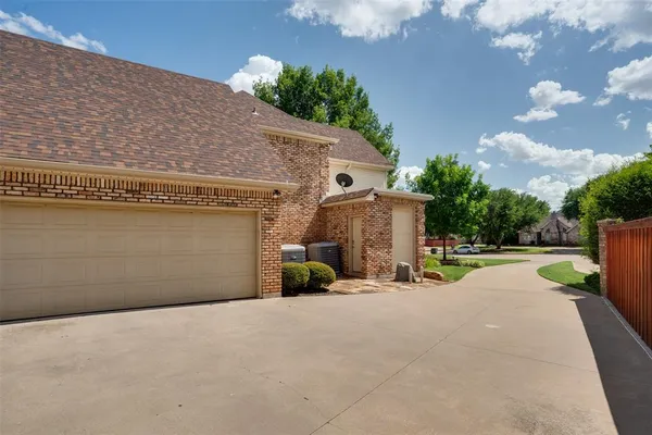 $840,000 | 4203 Driftwood Drive, Wichita Falls, TX 76309