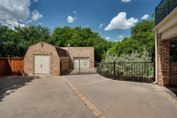 $840,000 | 4203 Driftwood Drive, Wichita Falls, TX 76309