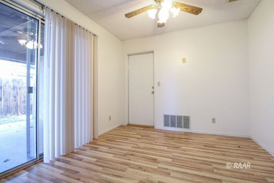404 West Felspar Avenue Ridgecrest, CA 93555 - Photo 7 of 30 Gallery Image 7