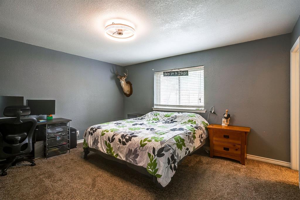 800 Poe Street Azle, TX 76020 - Photo 9 of 31