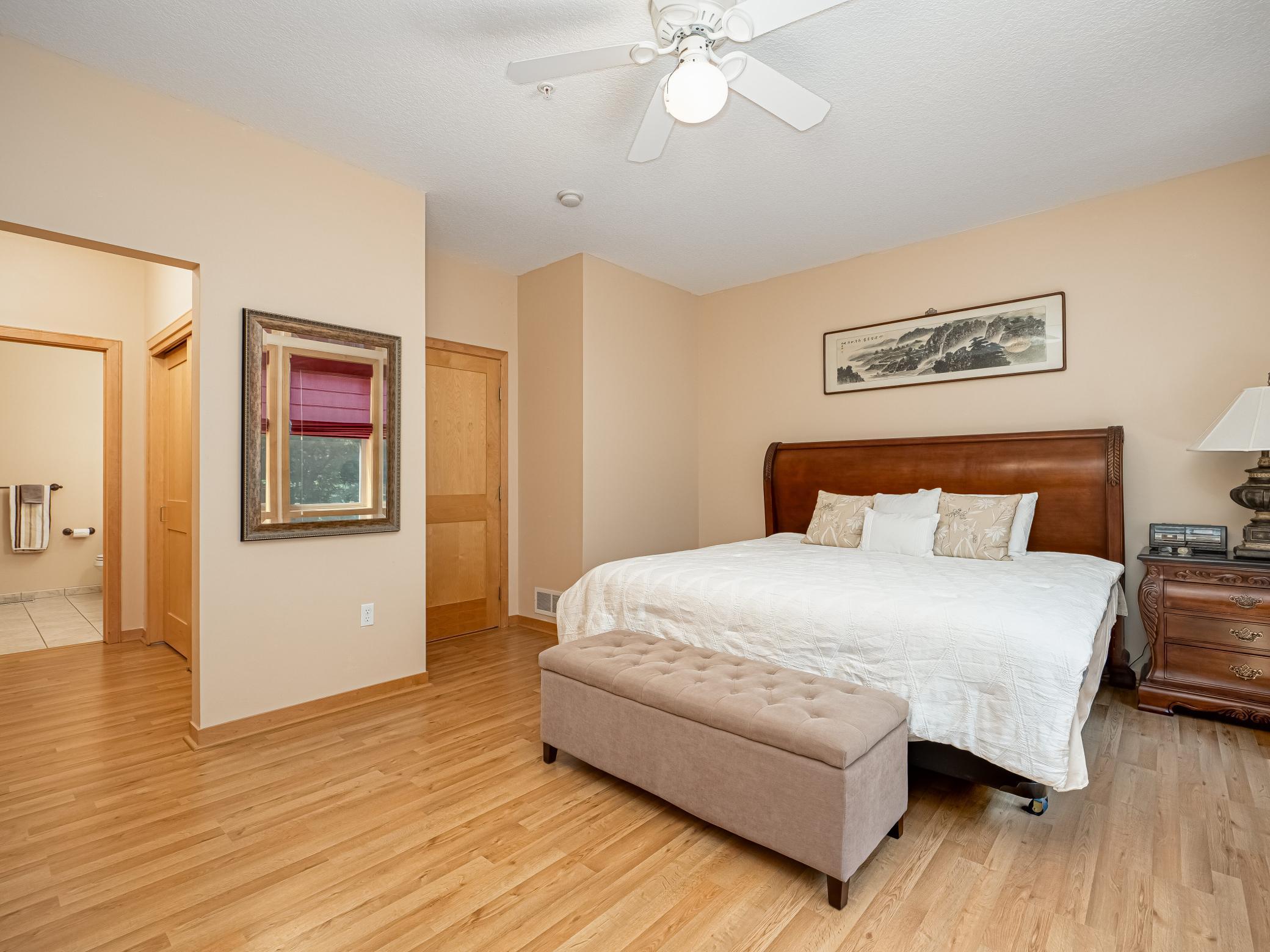 2113 Village Terrace Bloomington, MN 55431 - Photo 13 of 39