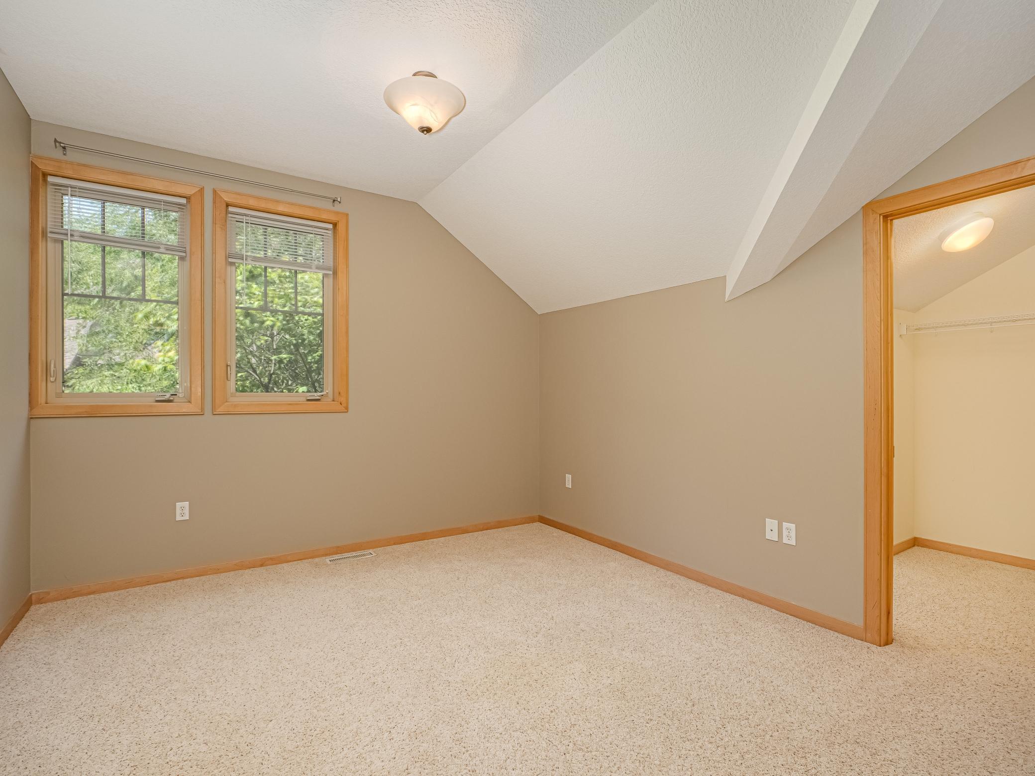 2113 Village Terrace Bloomington, MN 55431 - Photo 22 of 39