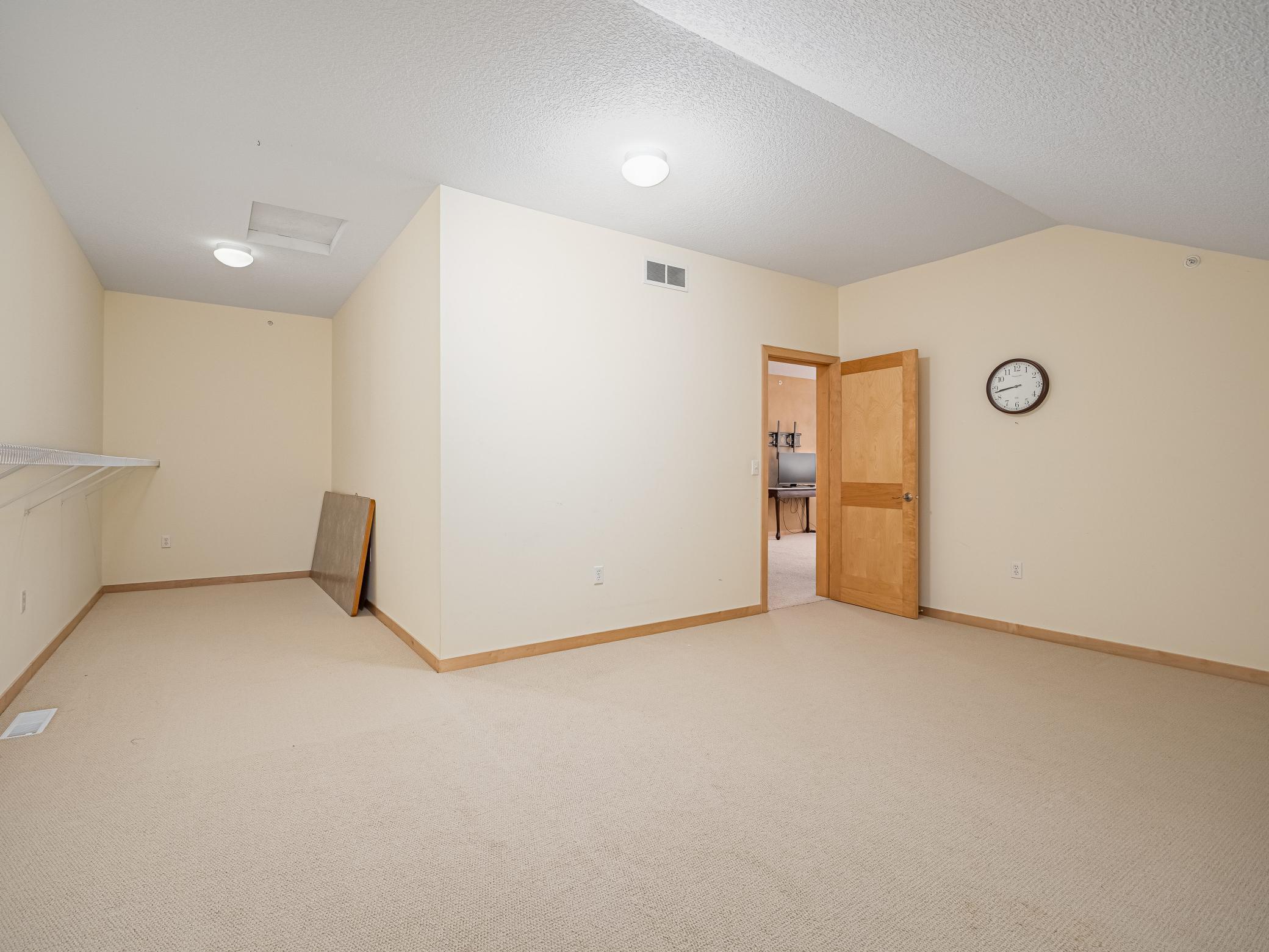 2113 Village Terrace Bloomington, MN 55431 - Photo 24 of 39