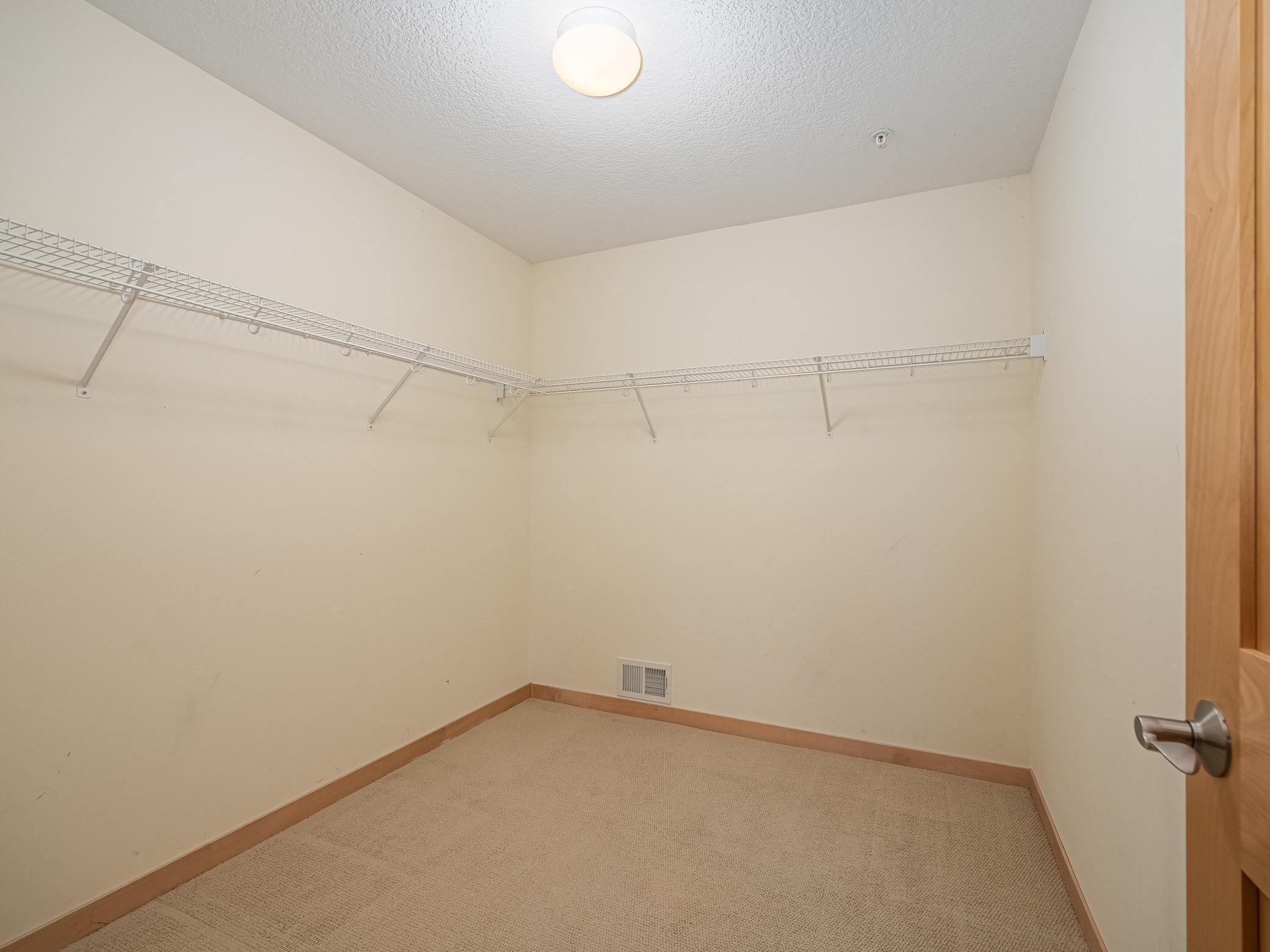 2113 Village Terrace Bloomington, MN 55431 - Photo 32 of 39