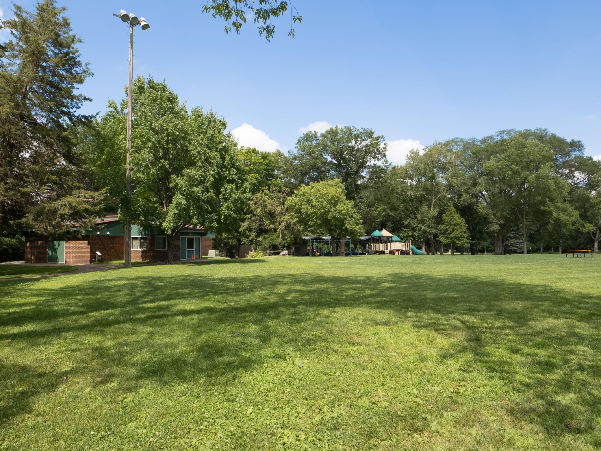 2113 Village Terrace Bloomington, MN 55431 - Photo 37 of 39
