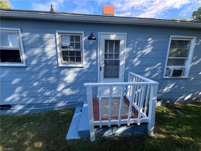 $850 | 720 Warren Street, Unit B, Greensboro, NC 27403