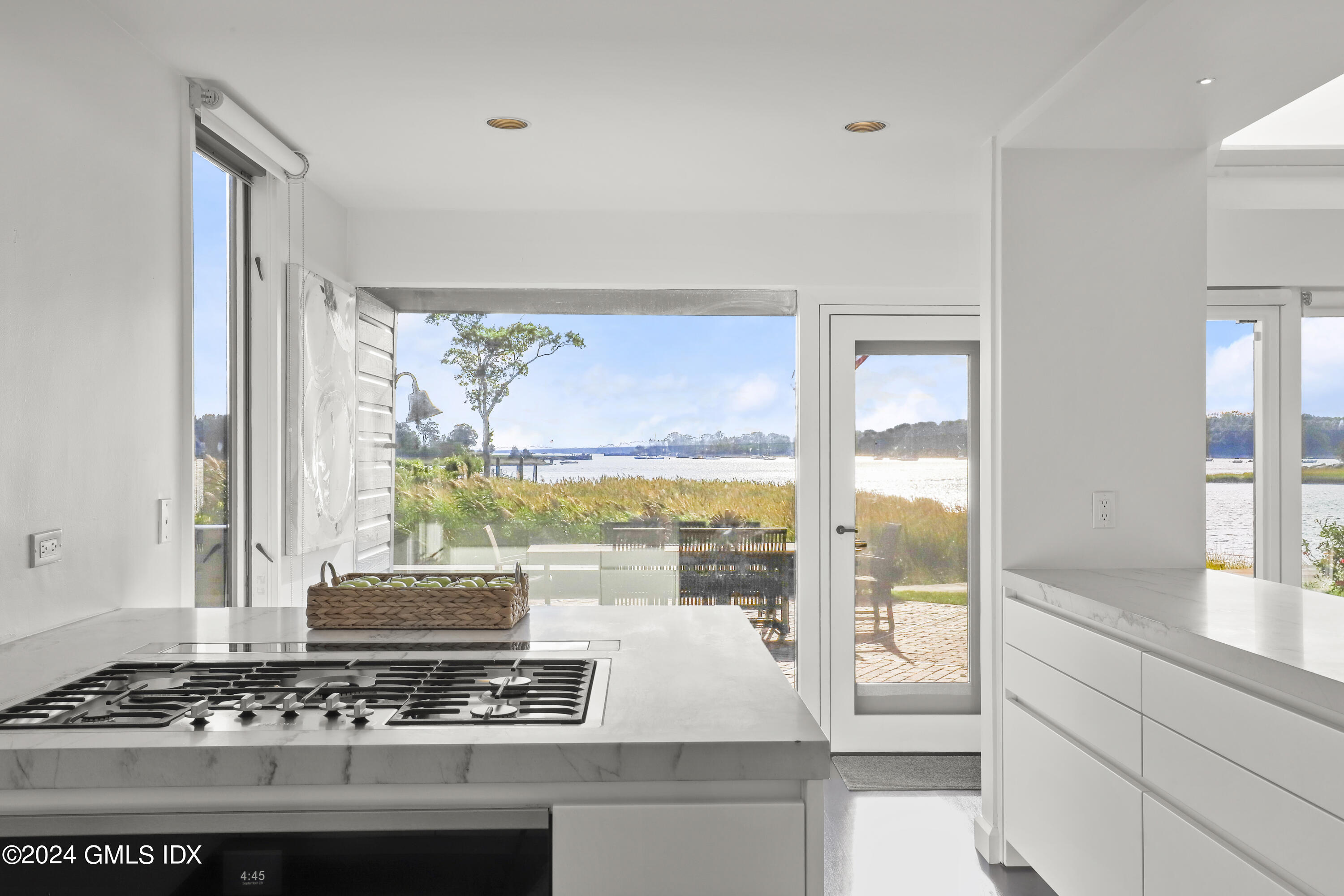 46 Carriglea Drive Riverside, CT 06878 - Photo 18 of 48 a kitchen with a large window