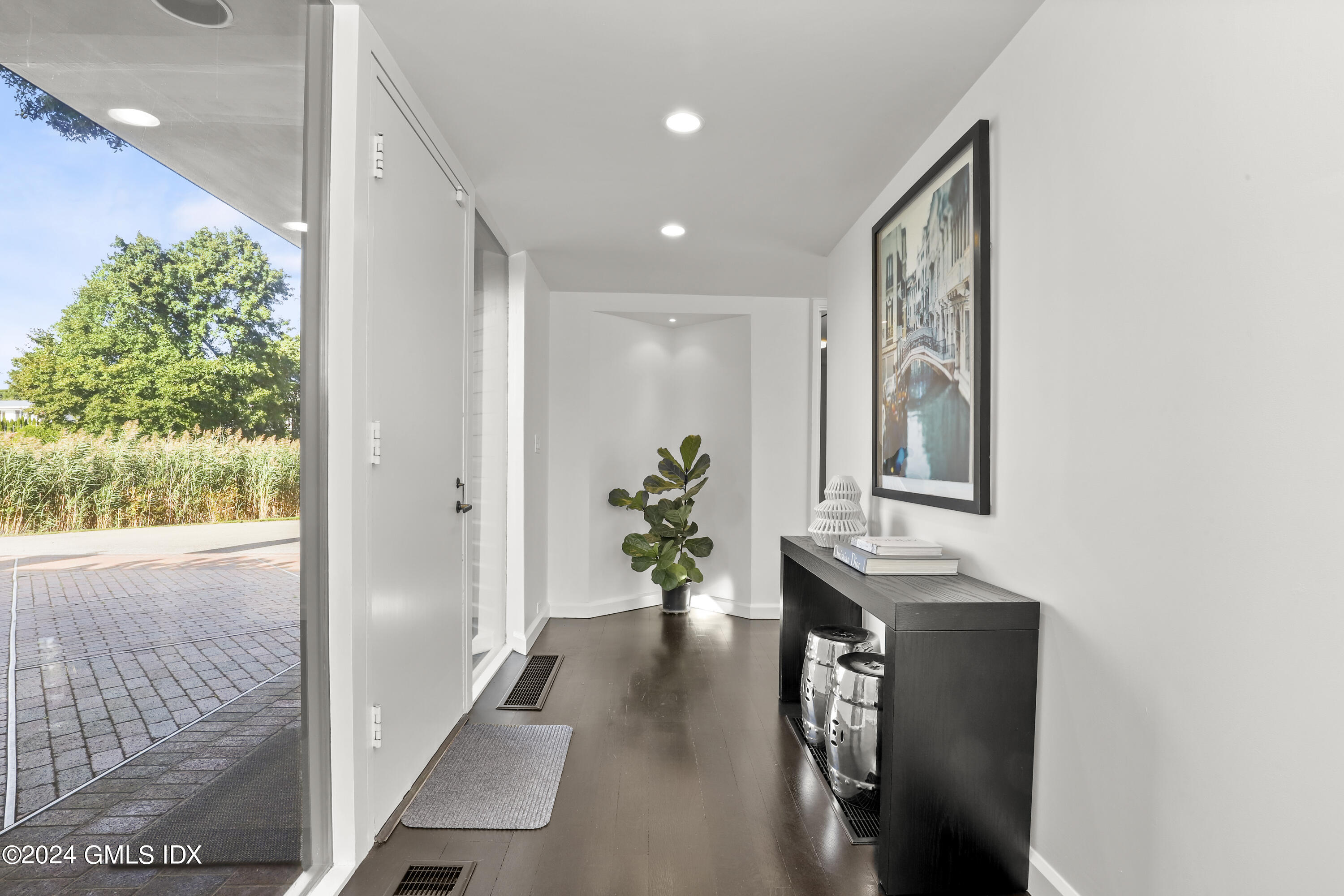 46 Carriglea Drive Riverside, CT 06878 - Photo 3 of 48