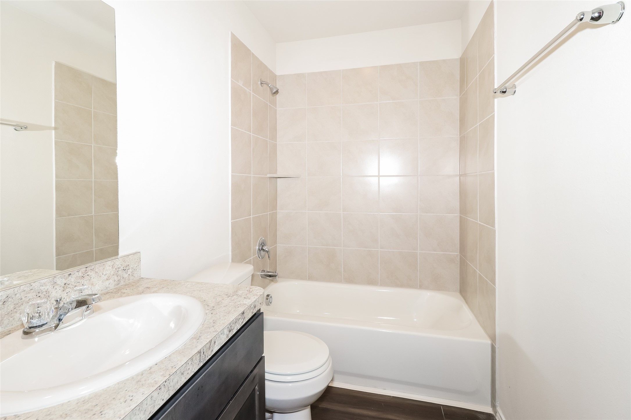 2157 Middle Rdg Drive Conroe, TX 77301 - Photo 10 of 19