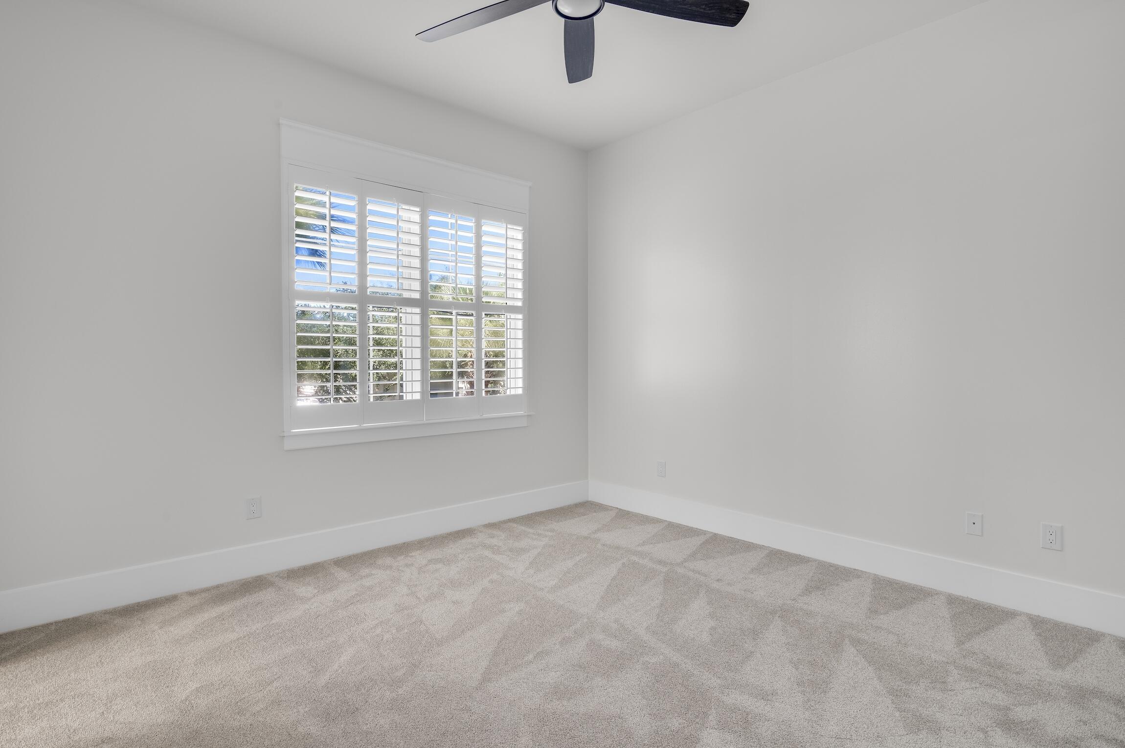488 Regatta Bay Boulevard Destin, FL 32541 - Photo 32 of 46 an empty room with a window