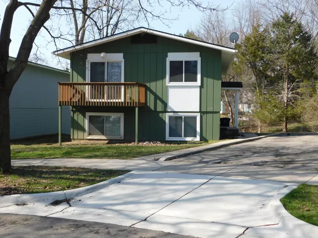 $2,000 | 253 Brookridge Court, Unit 2, Ann Arbor, MI 48103