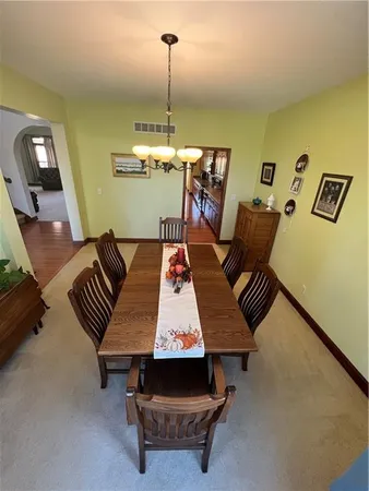 $725,000 | 2 Southeast Eagle Ridge Drive, St. Joseph, MO 64507