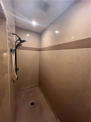 $725,000 | 2 Southeast Eagle Ridge Drive, St. Joseph, MO 64507