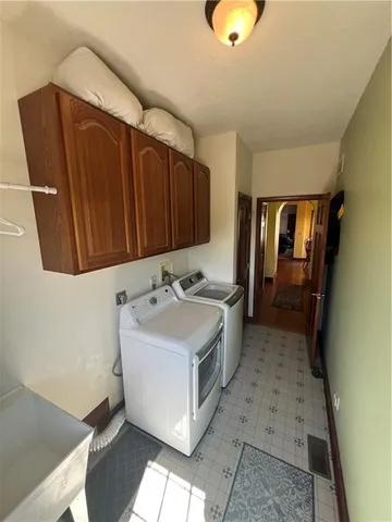 $725,000 | 2 Southeast Eagle Ridge Drive, St. Joseph, MO 64507