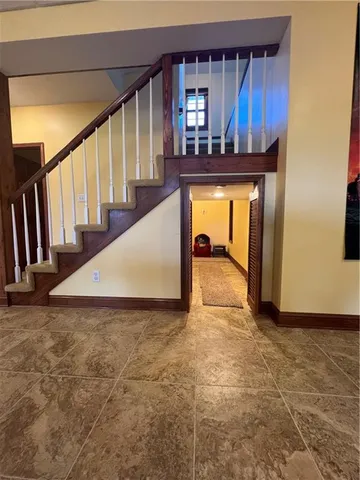 $725,000 | 2 Southeast Eagle Ridge Drive, St. Joseph, MO 64507