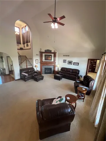 $725,000 | 2 Southeast Eagle Ridge Drive, St. Joseph, MO 64507