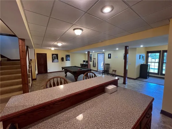 $725,000 | 2 Southeast Eagle Ridge Drive, St. Joseph, MO 64507