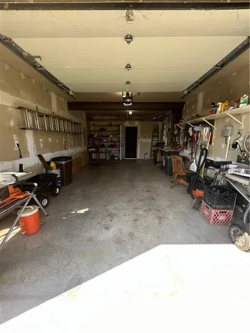 $725,000 | 2 Southeast Eagle Ridge Drive, St. Joseph, MO 64507