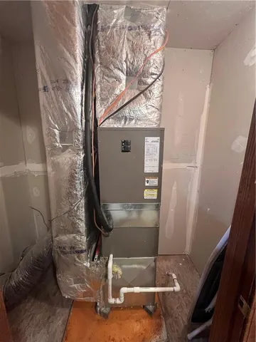 $725,000 | 2 Southeast Eagle Ridge Drive, St. Joseph, MO 64507