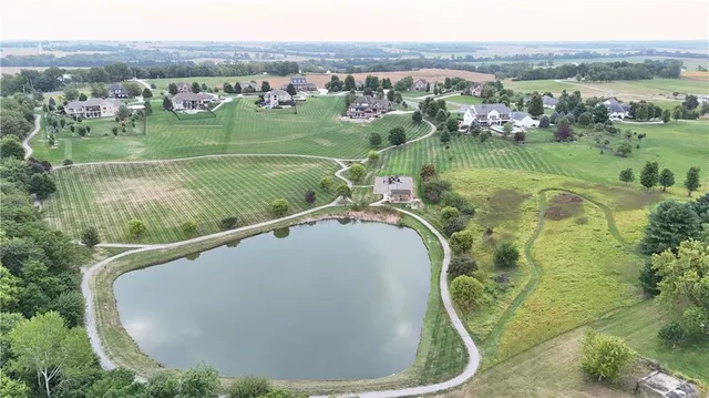 $725,000 | 2 Southeast Eagle Ridge Drive, St. Joseph, MO 64507