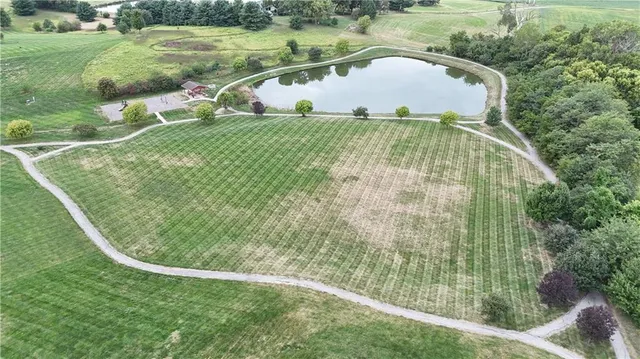 $725,000 | 2 Southeast Eagle Ridge Drive, St. Joseph, MO 64507