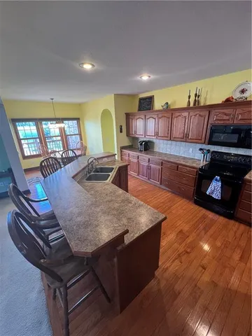 $725,000 | 2 Southeast Eagle Ridge Drive, St. Joseph, MO 64507