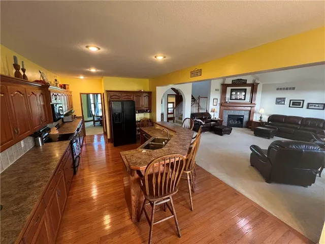 $725,000 | 2 Southeast Eagle Ridge Drive, St. Joseph, MO 64507