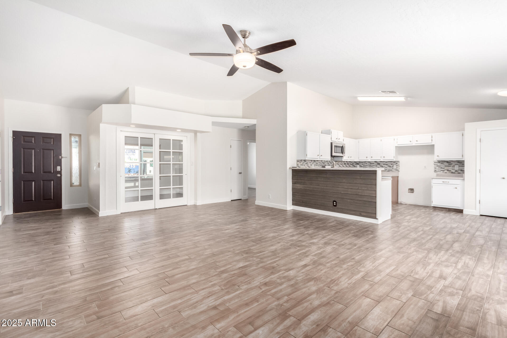 2047 East Devon Road Gilbert, AZ 85296 - Photo 4 of 28 08 Devon