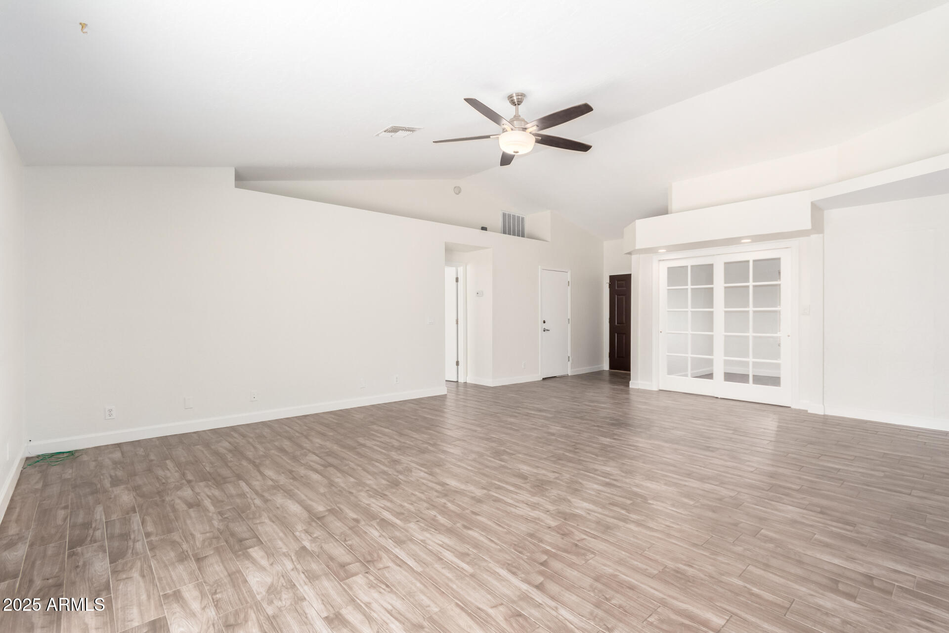 2047 East Devon Road Gilbert, AZ 85296 - Photo 5 of 28 09 Devon