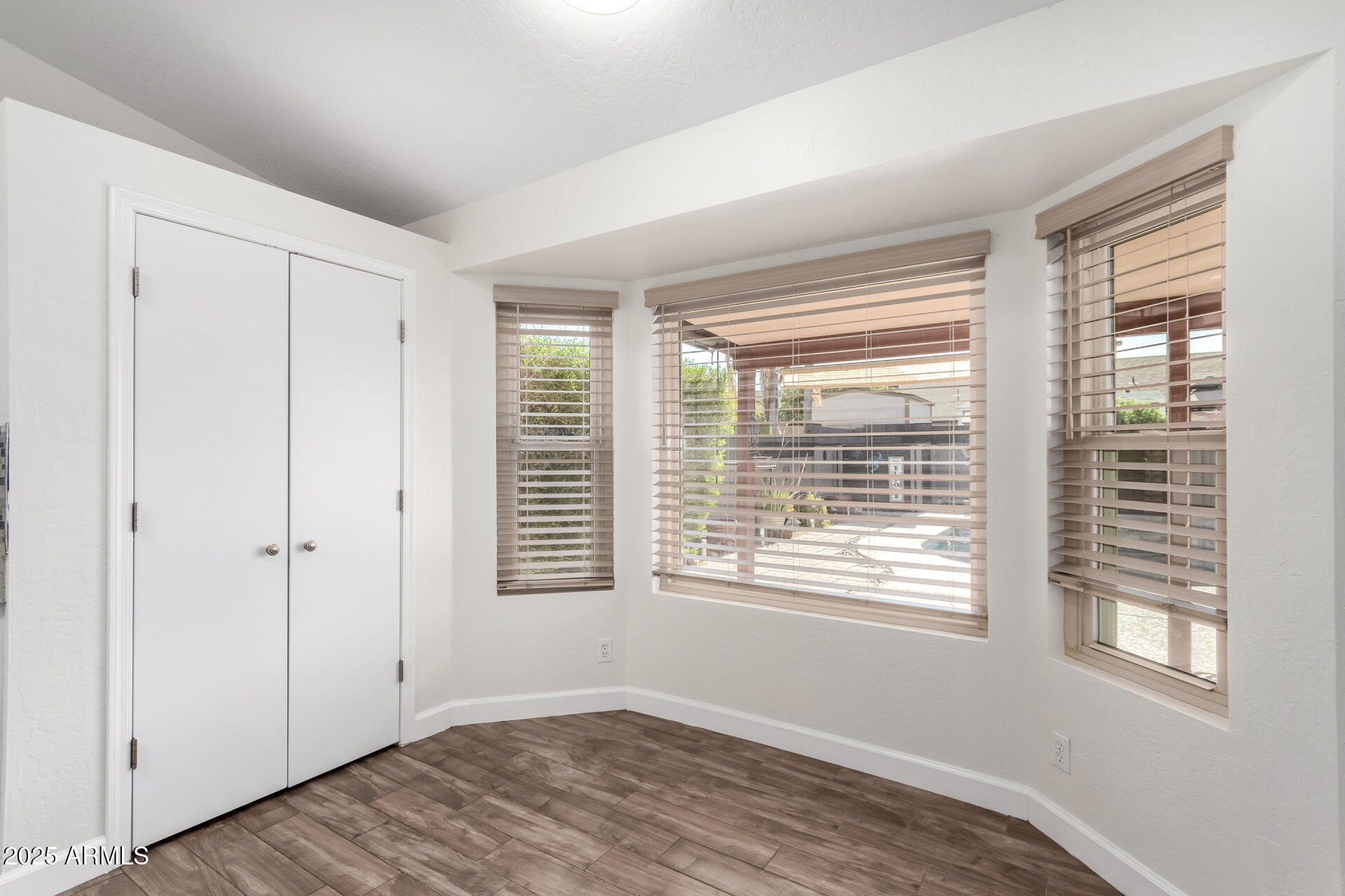 2047 East Devon Road Gilbert, AZ 85296 - Photo 8 of 28 12 Devon