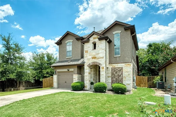 $2,600 | 7233 Menchaca Road, Unit 10, Austin, TX 78745