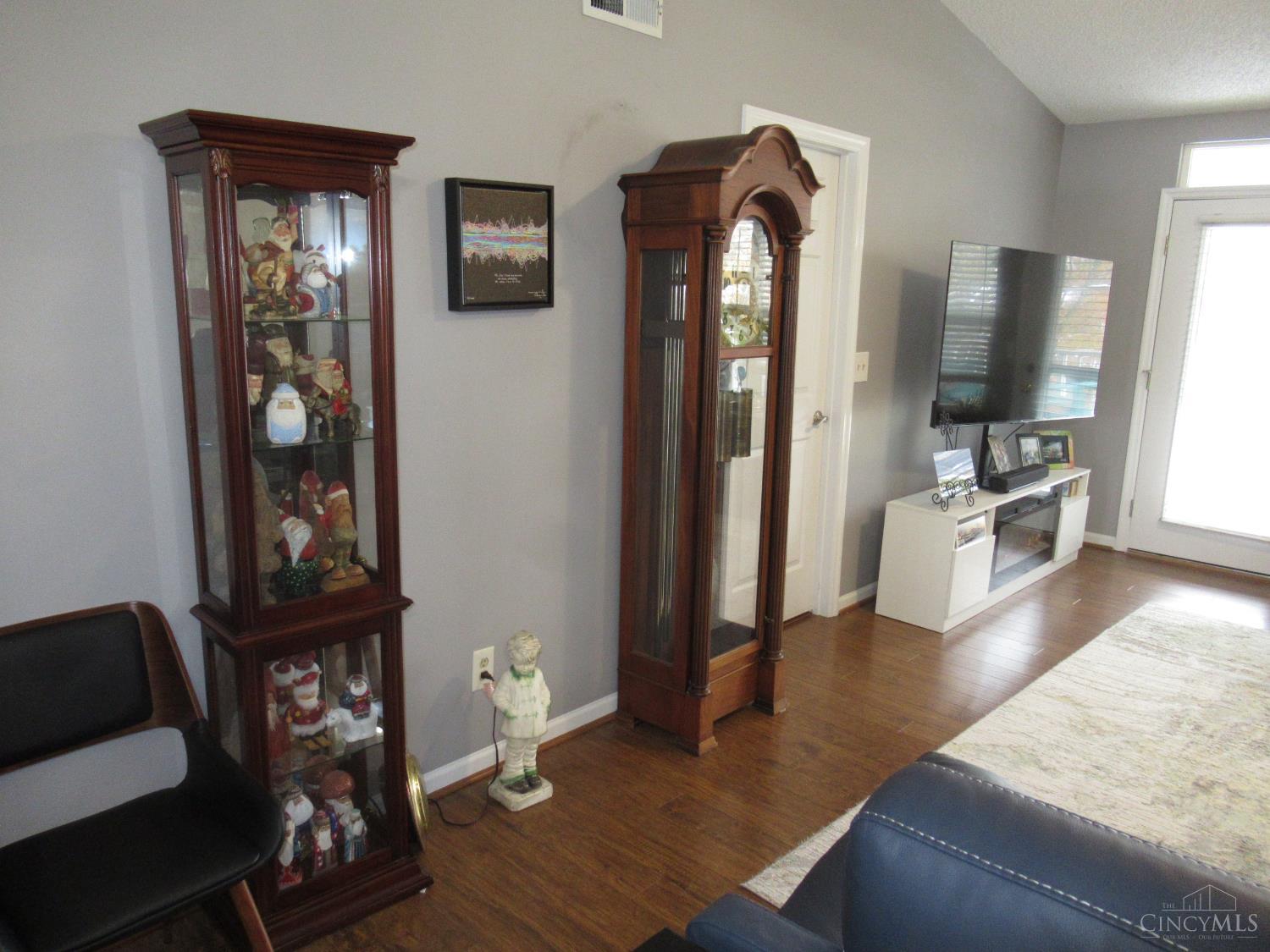 7620 Cheviot Road, Unit 407 Cincinnati, OH 45247 - Photo 8 of 26