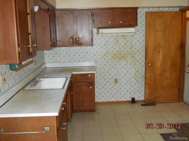 3330 Williams Street Inkster, MI 48141 - Photo 5 of 11 kitchen 2.JPG