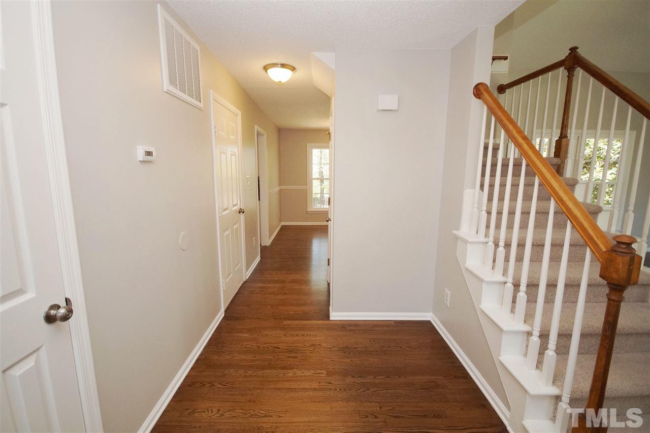 5500 Edgebury Road Raleigh, NC 27613 - Photo 2 of 25